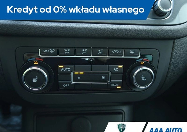 Volkswagen Tiguan cena 52000 przebieg: 145541, rok produkcji 2012 z Łowicz małe 254